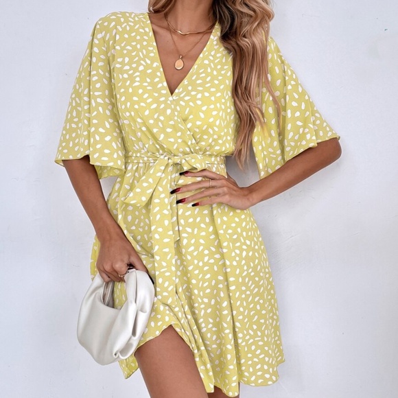 Bellanblue Dresses & Skirts - Boho Yellow Leopard Print Butterfly Sleeve Mini Dress